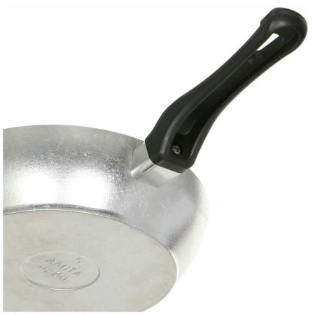 Сковорода Хозяюшка с пластиковой ручкой